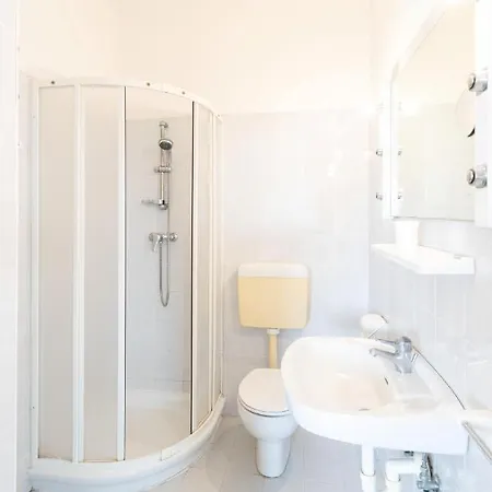 Apartament Bright Set On The Side Of The Darsena Lignano Sabbiadoro